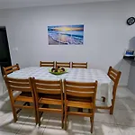 Apartamento Com Piscina, 300M Da Praia