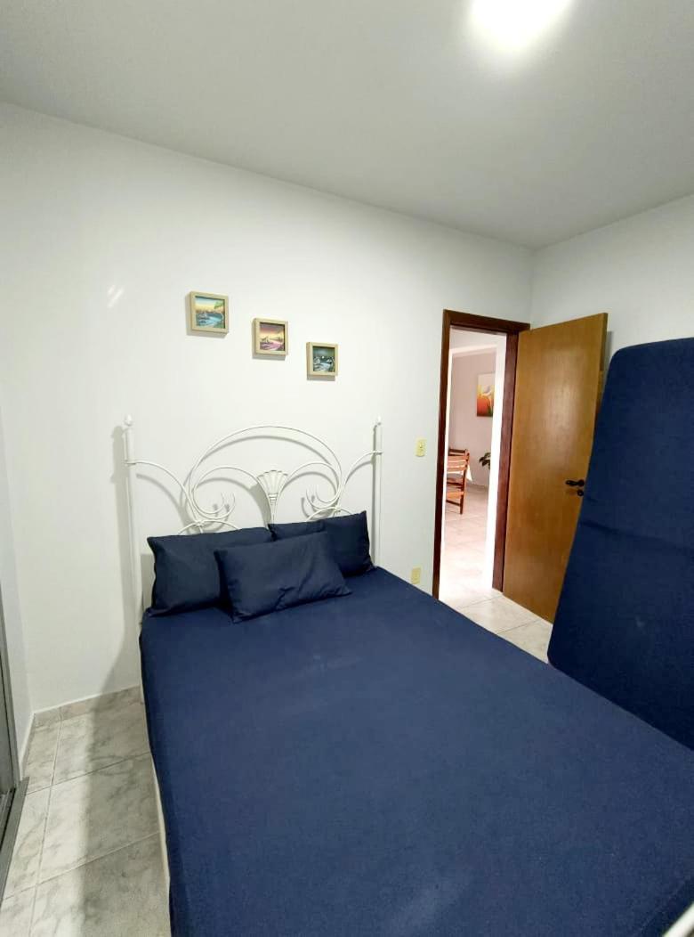 Apartamento Com Piscina, 300m Da *
