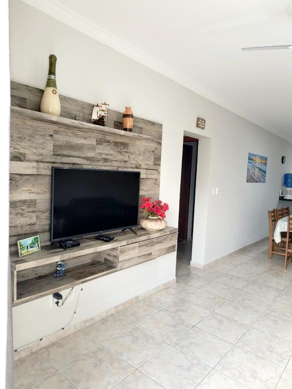 Com Piscina, 300m Da Apartamento Ubatuba